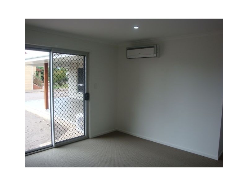 Avenell Heights QLD 4670