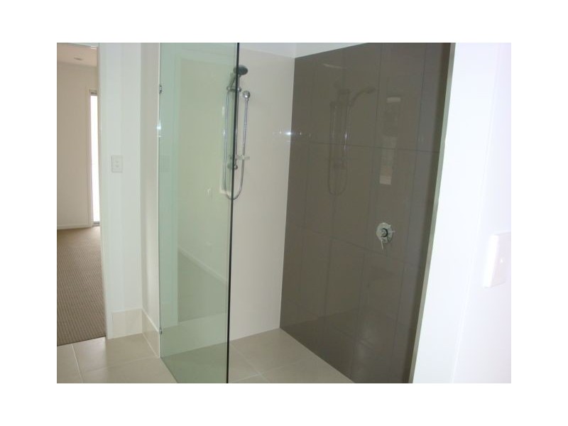 Avenell Heights QLD 4670