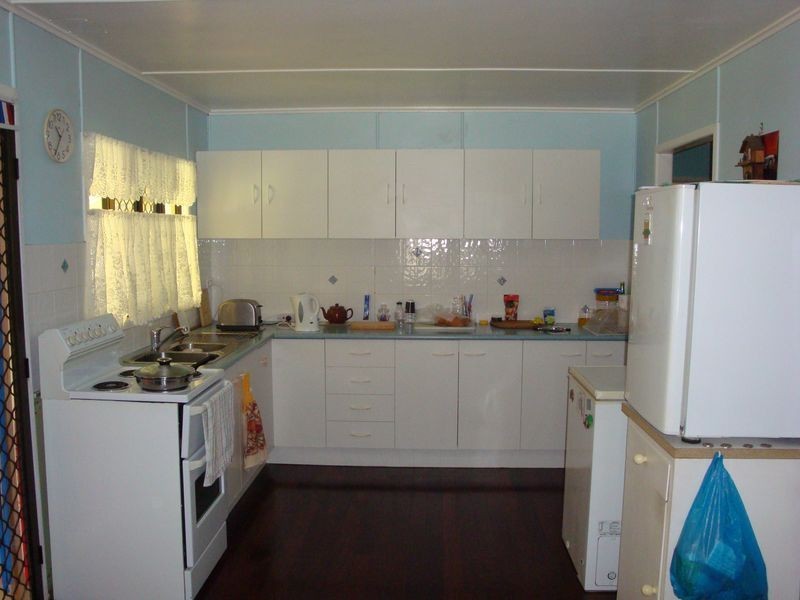 Avenell Heights QLD 4670