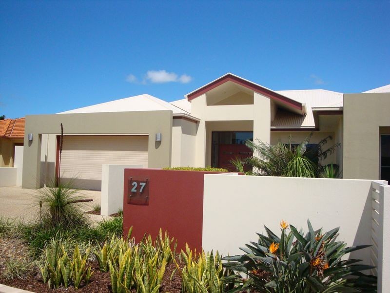 Avenell Heights QLD 4670