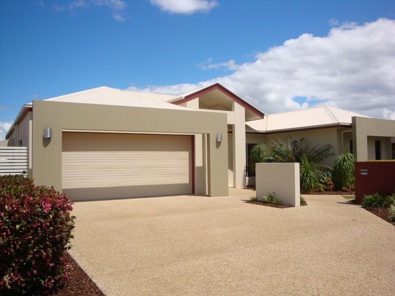 Avenell Heights QLD 4670