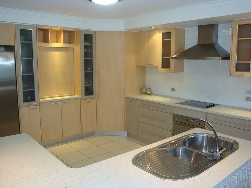 Avenell Heights QLD 4670