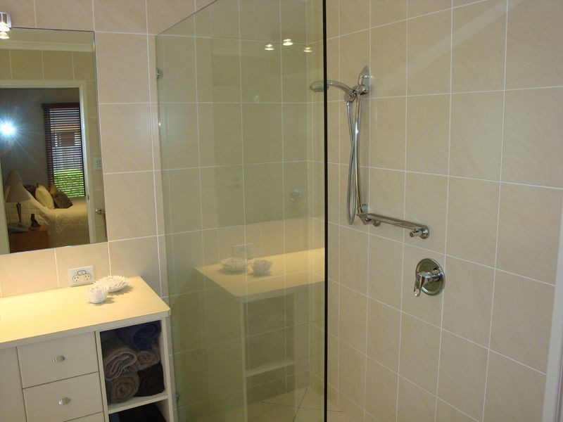 Avenell Heights QLD 4670