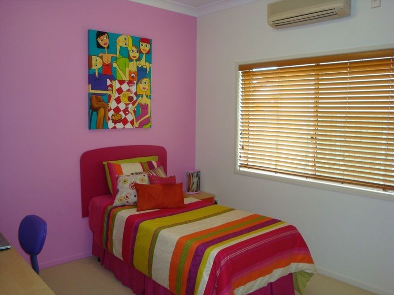 Avenell Heights QLD 4670