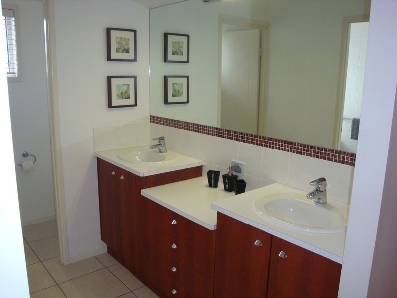 Avenell Heights QLD 4670