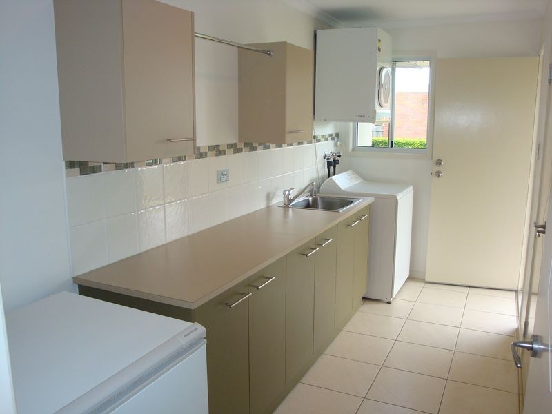 Avenell Heights QLD 4670