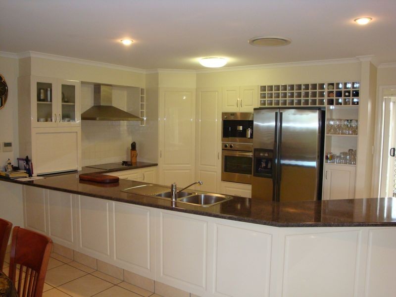 Avenell Heights QLD 4670