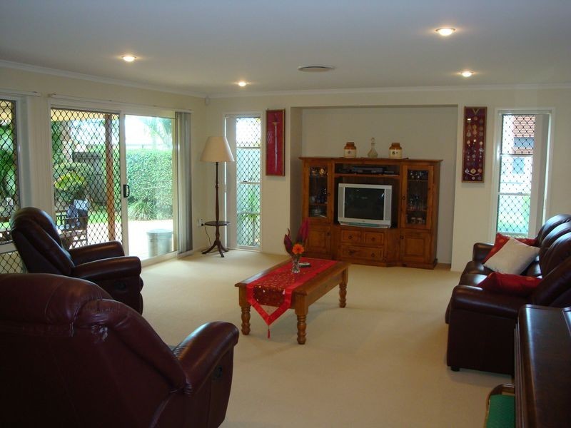 Avenell Heights QLD 4670