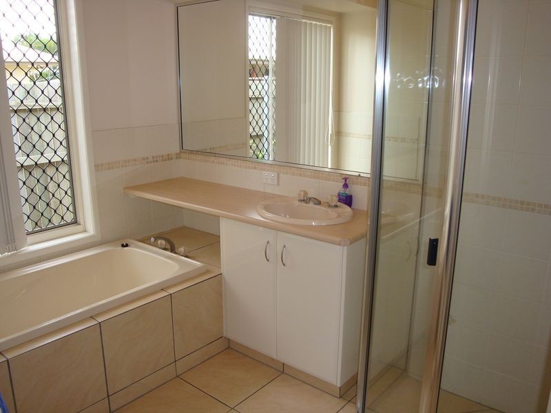 Avenell Heights QLD 4670