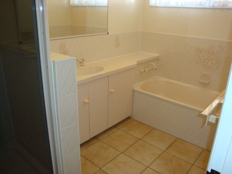 Avenell Heights QLD 4670