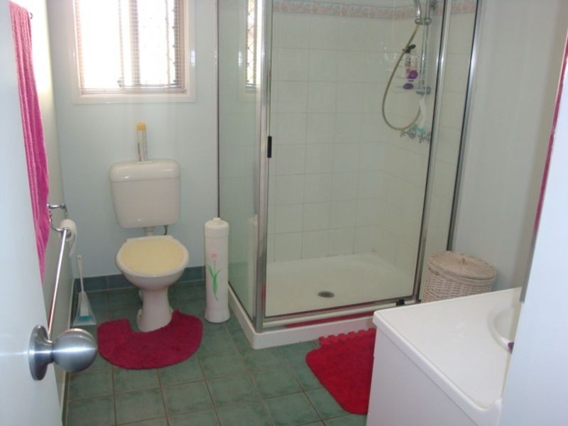 Avenell Heights QLD 4670