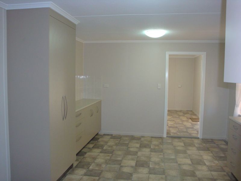 Avenell Heights QLD 4670