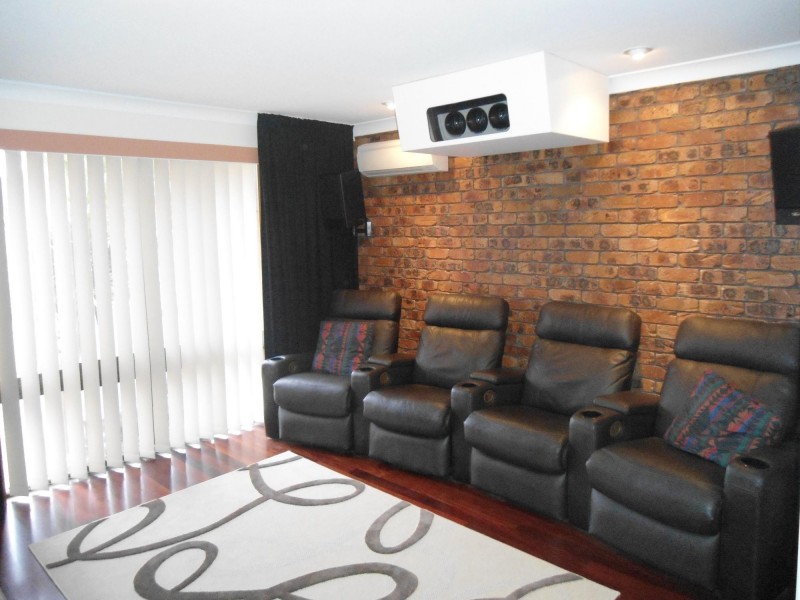 Avenell Heights QLD 4670