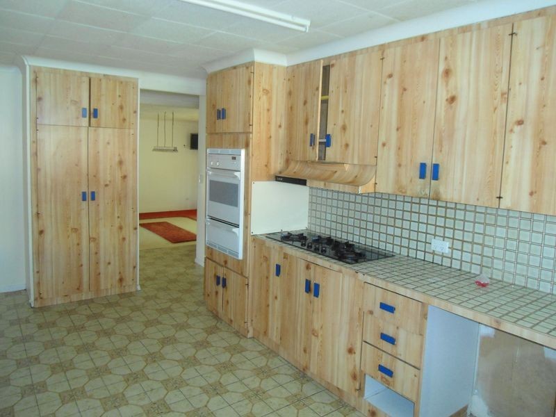 9 Strathdee Avenue, Bundaberg South QLD 4670