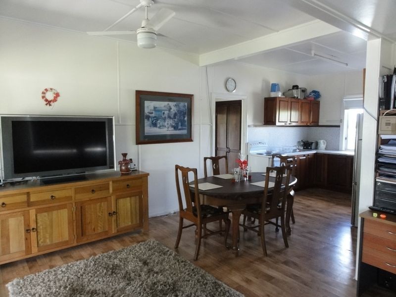 57 Oakwood School Road, Oakwood QLD 4670