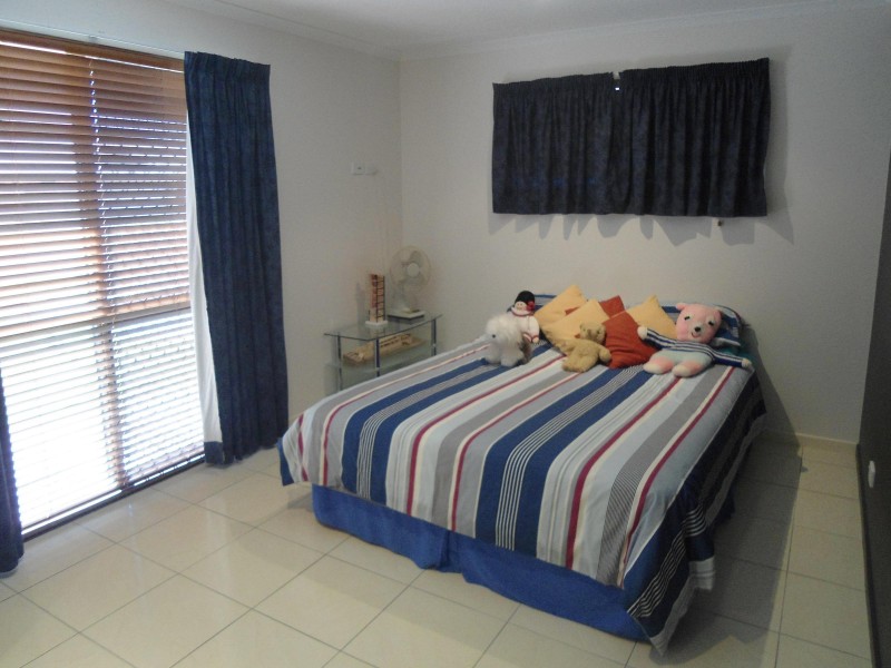 Avenell Heights QLD 4670