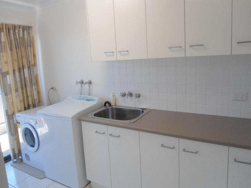 Avenell Heights QLD 4670