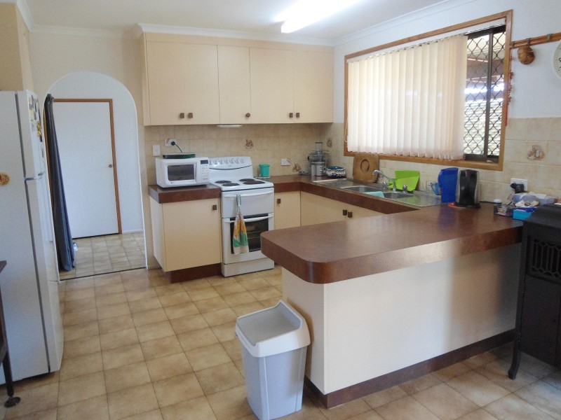 Avenell Heights QLD 4670