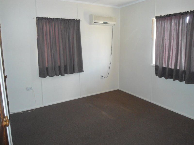 Avenell Heights QLD 4670