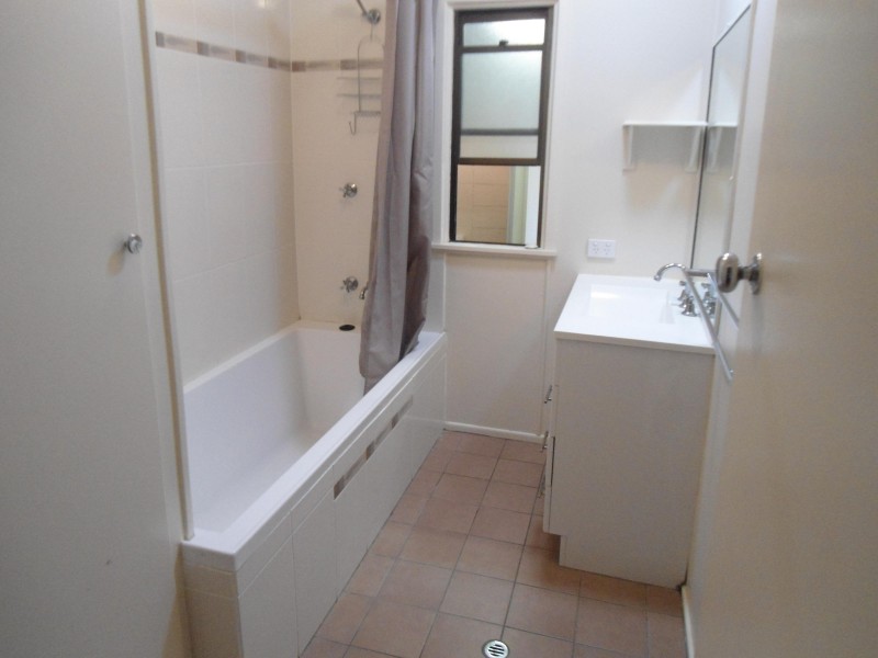 Avenell Heights QLD 4670