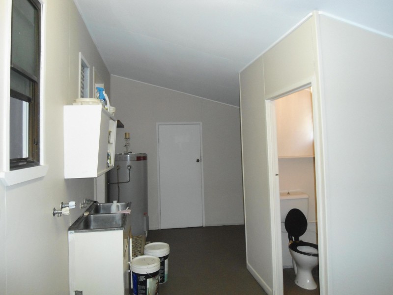 Avenell Heights QLD 4670