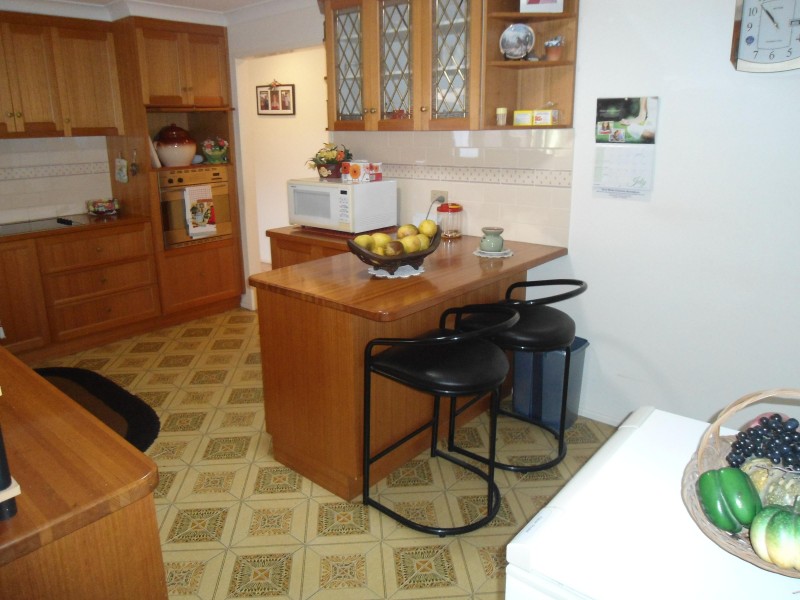 Avenell Heights QLD 4670