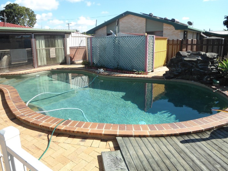 Avenell Heights QLD 4670