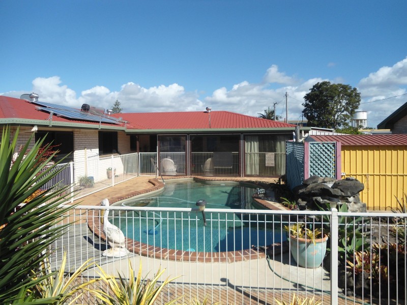 Avenell Heights QLD 4670