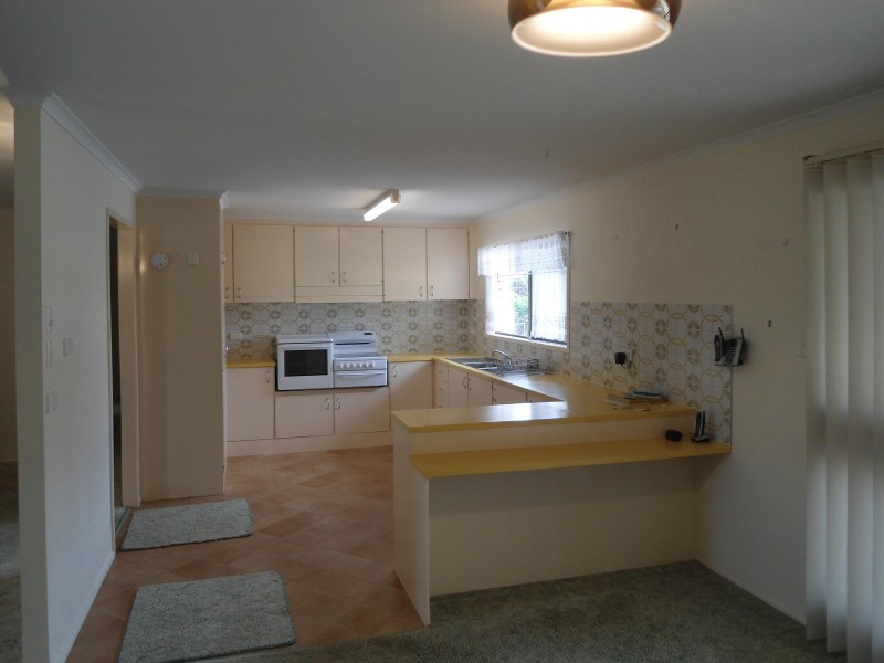 Avenell Heights QLD 4670