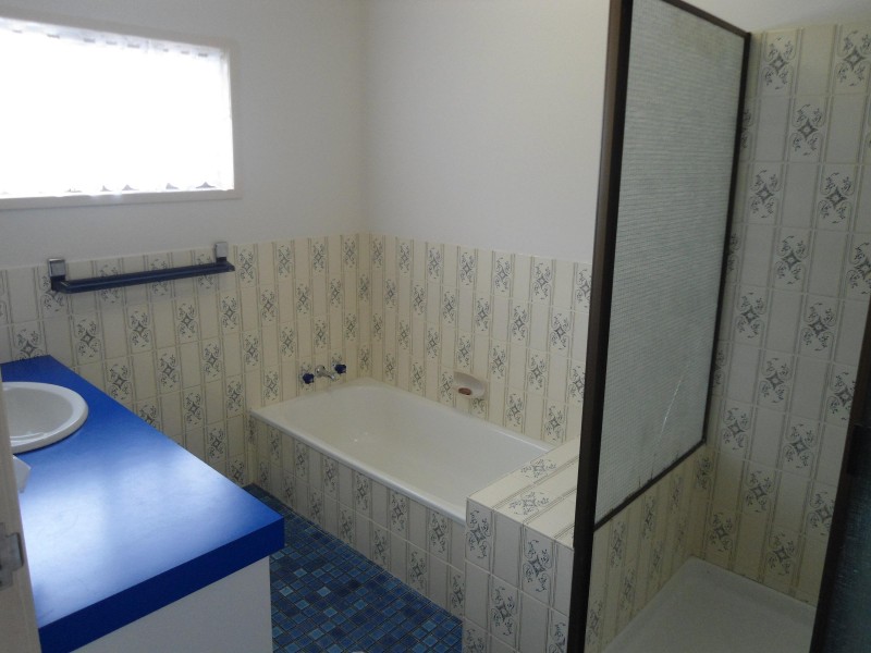 Avenell Heights QLD 4670