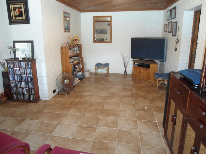 Avenell Heights QLD 4670