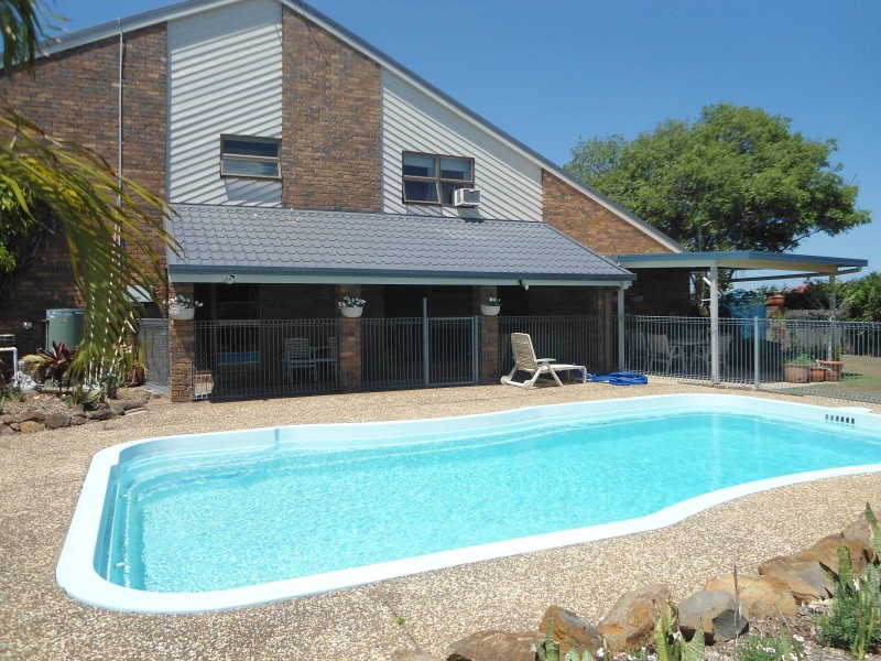 Avenell Heights QLD 4670