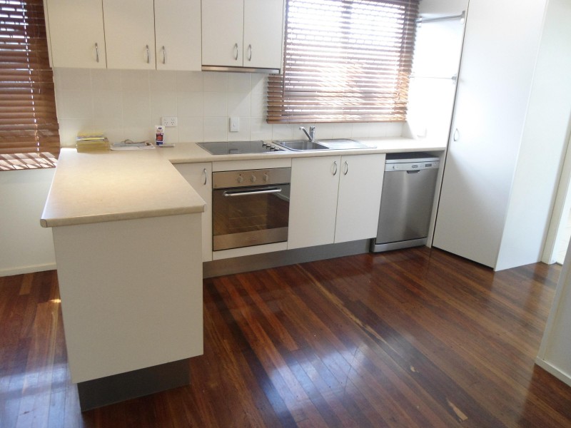 Avenell Heights QLD 4670