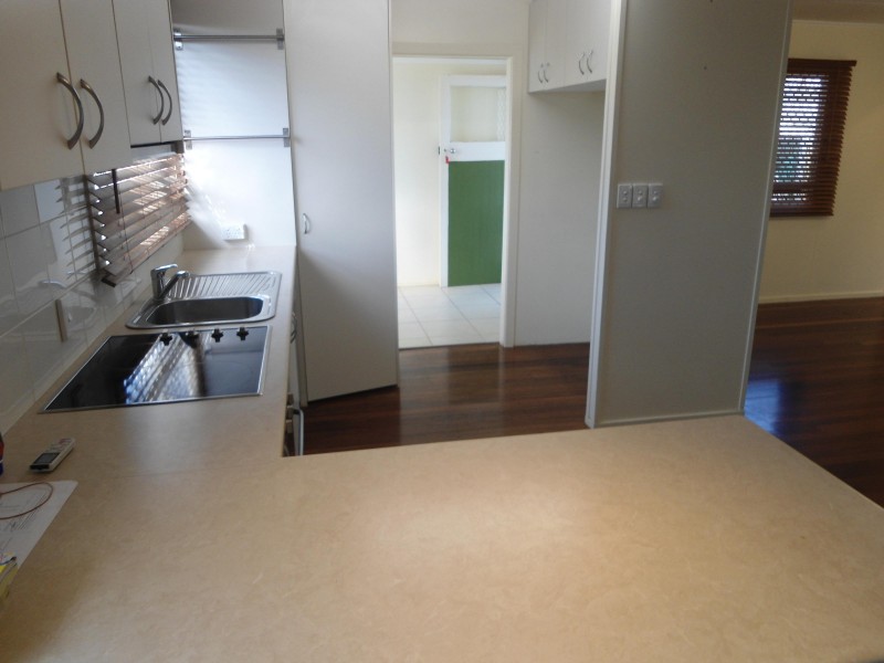 Avenell Heights QLD 4670
