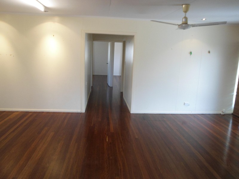 Avenell Heights QLD 4670