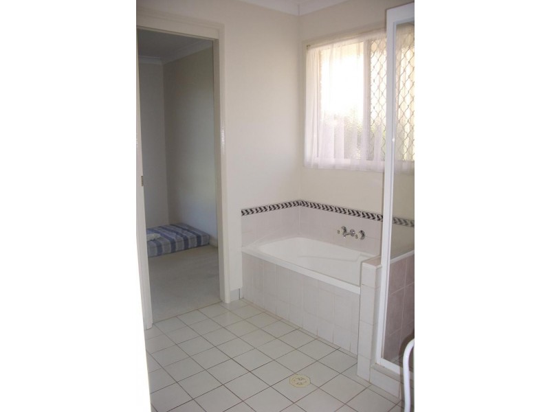 2 Bulloo Court, Kalkie QLD 4670