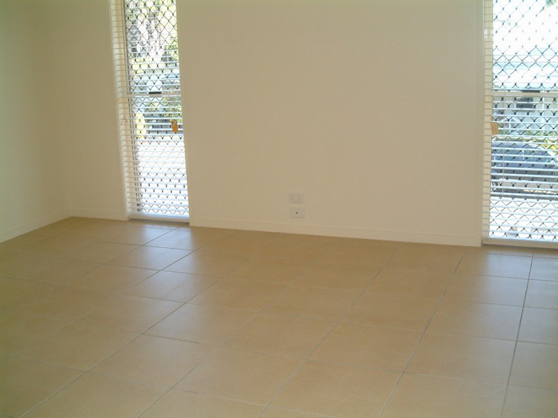 1/18 Water Street, Bundaberg South QLD 4670