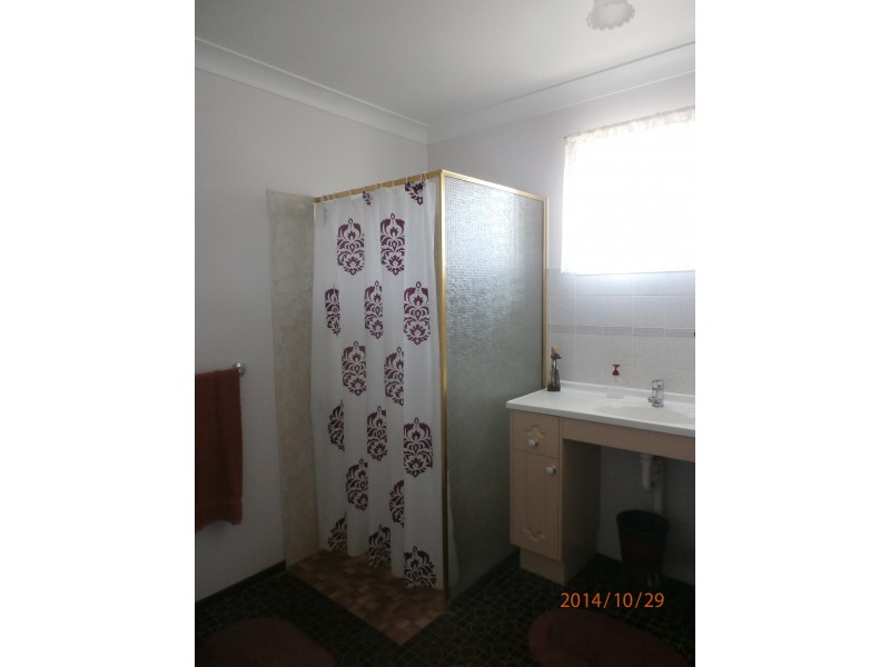 6 Marshall St, Avenell Heights QLD 4670