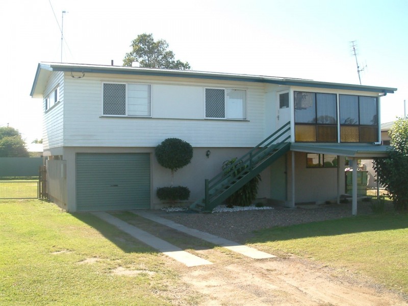 33 Dunn Road, Avenell Heights QLD 4670