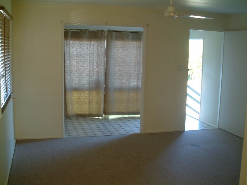 33 Dunn Road, Avenell Heights QLD 4670