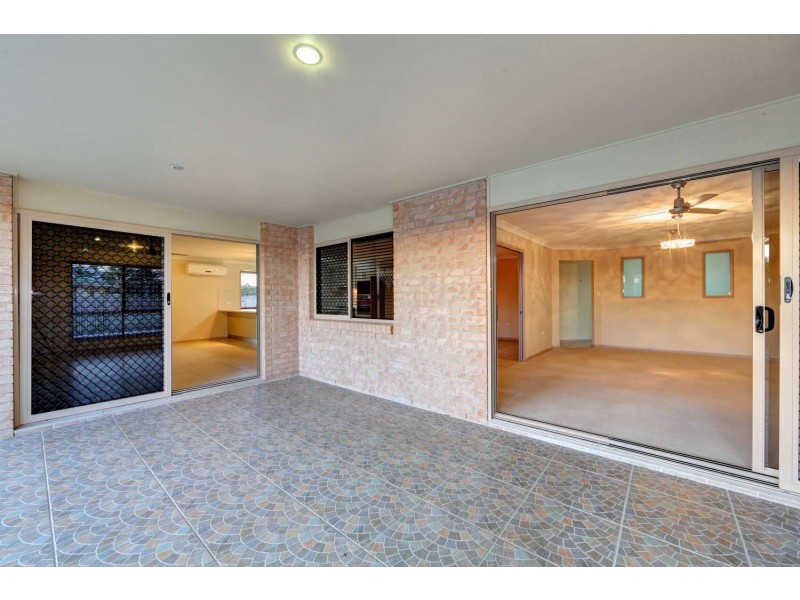 4 Davin Place, Coral Cove QLD 4670