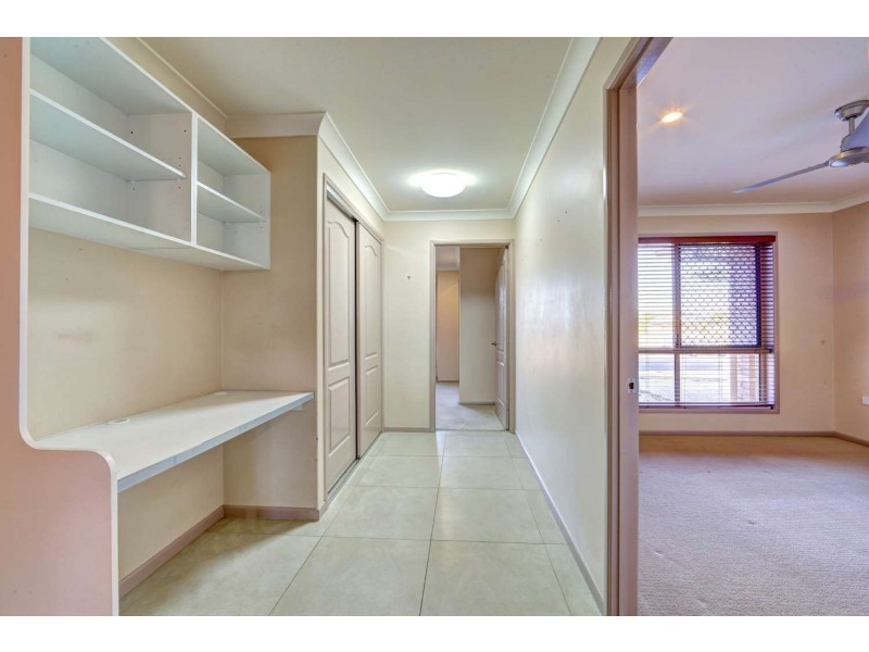 4 Davin Place, Coral Cove QLD 4670