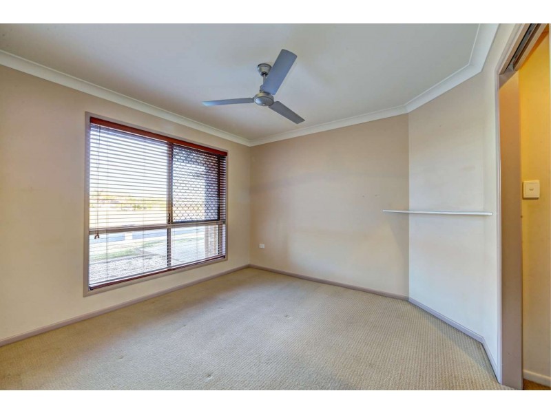 4 Davin Place, Coral Cove QLD 4670