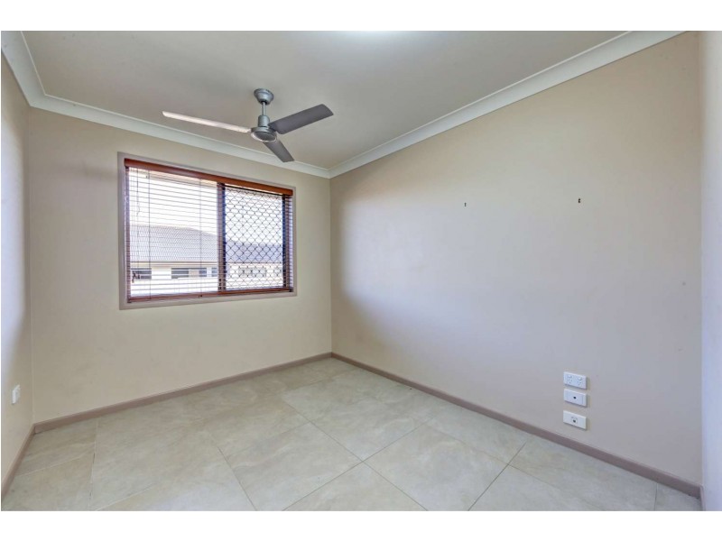 4 Davin Place, Coral Cove QLD 4670