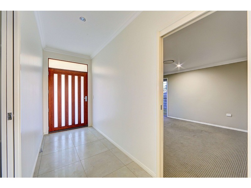 7 Longview Street, Ashfield QLD 4670