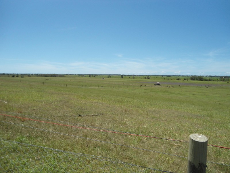 Moore Park Beach QLD 4670