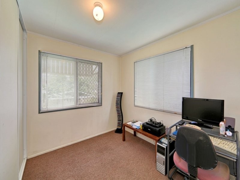 Avenell Heights QLD 4670