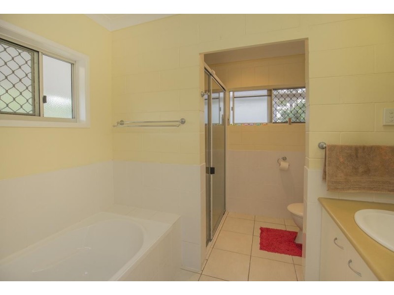 38 Woodward Rd, Kensington QLD 4670