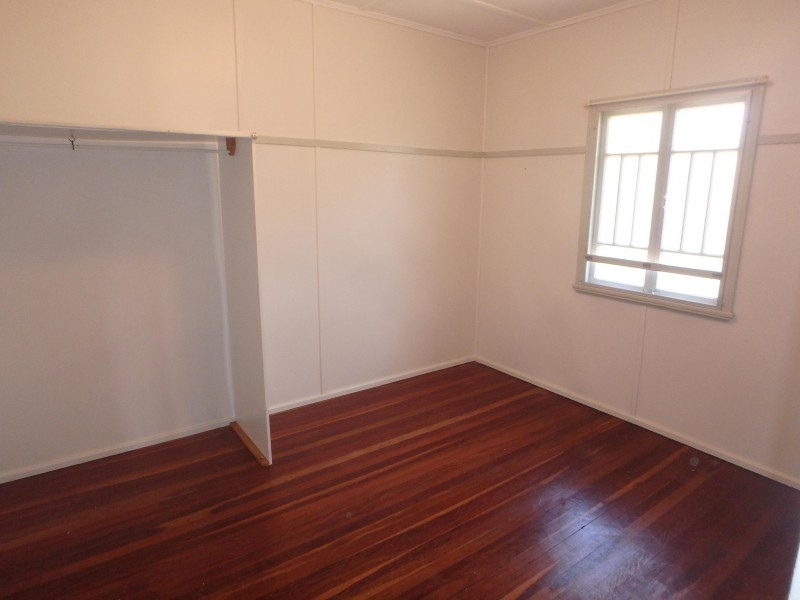 2 Drewe St, Kepnock QLD 4670