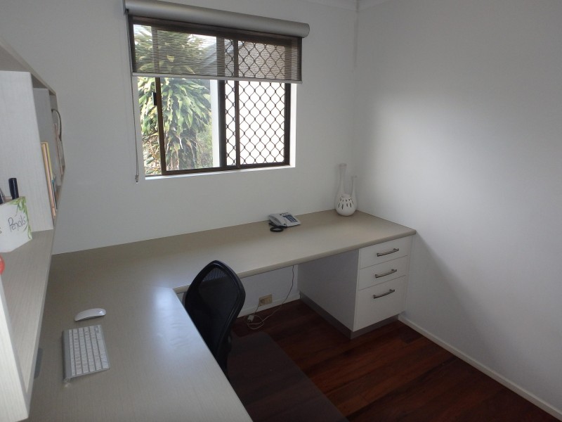 3 Ebbesen St, Bundaberg East QLD 4670